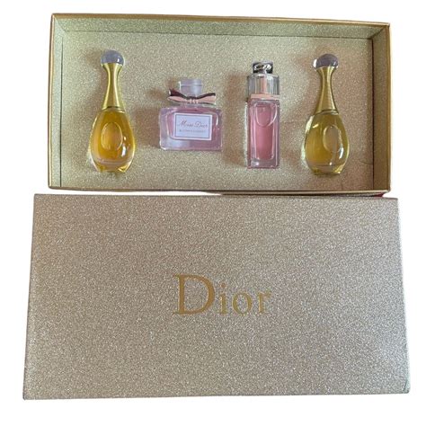 mini mis dior|Miss Dior mini gift set.